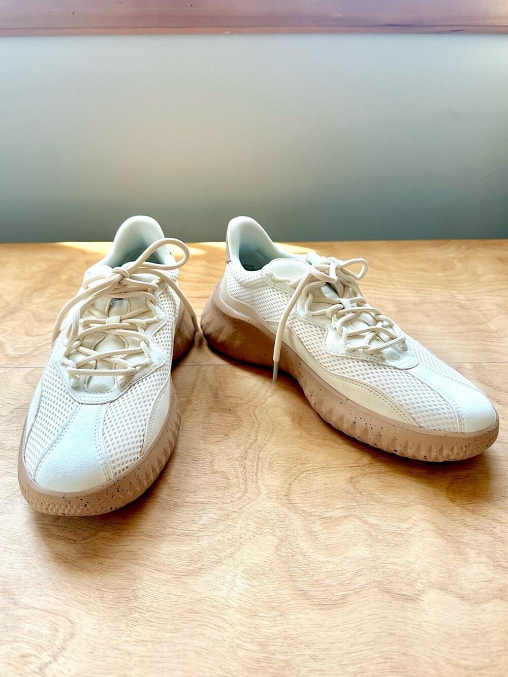 Cole Haan Generation ZERØGRAND II Sneakers Women’s 9.5 Ivory W27445